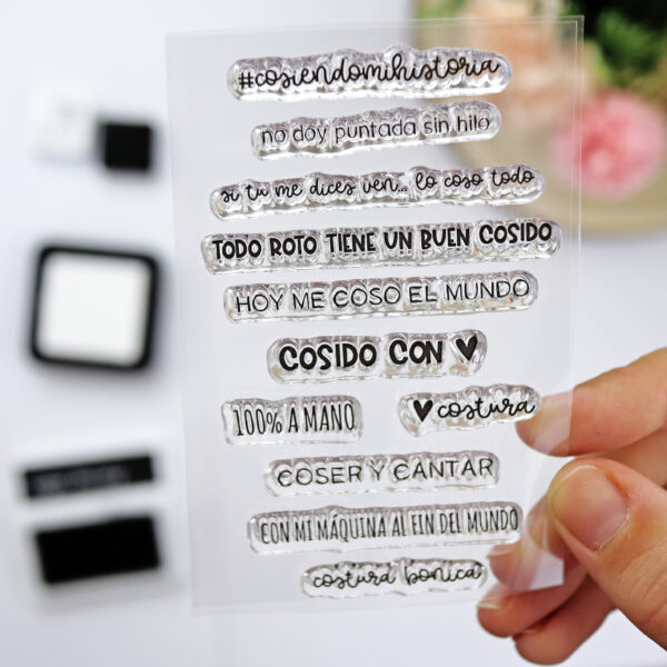 Set de sellos para scrapbooking Palabra de costurera. Diseño de Alúa Cid