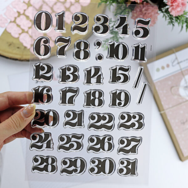 Set de sellos para crear un Calendario de Adviento. Diseño de la ilustradora Alúa