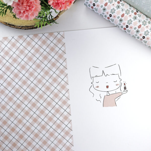 Papel laminado Yo, poderosa. Para forrar libretas y proyectos de scrapbooking. Diseño de Alúa Cid